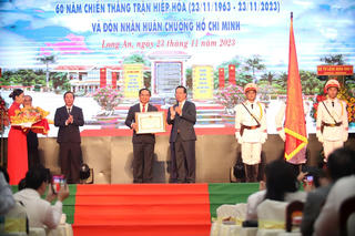 Chủ tịch nước Võ Văn Thưởng dự lễ Kỷ niệm 60 năm Chiến thắng Hiệp Hòa