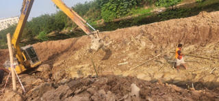 Hà Nội ngăn chặn mức độ gia tăng ô nhiễm, xử lý nước sông Cầu Bây