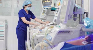 Mổ đẻ chủ động: Nguy cơ biến chứng nặng nề