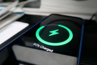 Những lỗi phổ biến khi sạc iPhone bạn cần biết