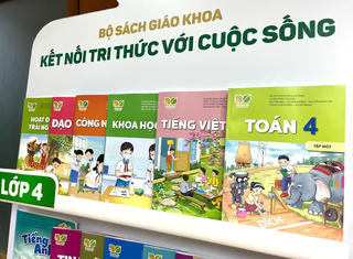 NXB Giáo dục Việt Nam nói gì khi giá sách giáo khoa lớp 4, 8, 11 tăng?