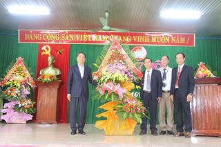 Trưởng ban Kinh tế Trung ương Trần Tuấn Anh dự Ngày hội tại liên KDC xã Hải Chánh