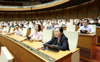 Quốc hội thông qua đánh thuế tiêu thụ đặc biệt đối với rượu, bia từ 1/1/2026, nước giải khát, thuốc lá điếu từ 1/1/2027