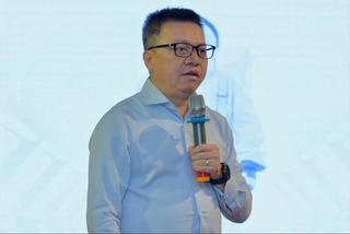 Con người không hoàn hảo, AI cũng vậy thôi