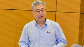 'Ghìm cương' giá