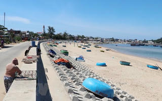 Khắc phục tình trạng sạt lở bờ sông, cửa biển
