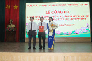 Khánh Hòa công bố Quyết định thành lập Cơ quan Ủy ban Mặt trận Tổ quốc Việt Nam tỉnh