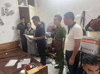Bắt nhóm đối tượng làm giả con dấu nhiều bệnh viện lớn ở Hà Nội