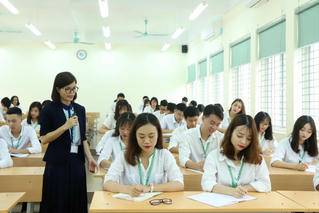 Mối lo học phí đại học