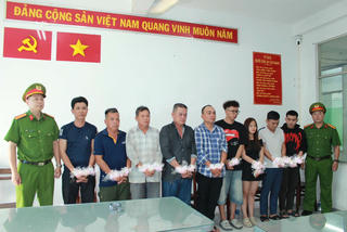 Công an TP Hồ Chí Minh bắt 9 đối tượng trong vụ 'khiêng quan tài diễu phố'