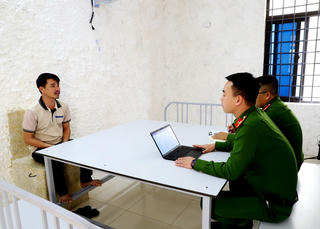 Khởi tố 3 đối tượng cho vay nặng lãi, thu lợi bất chính hàng trăm triệu đồng
