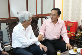 TP HCM: Thăm hỏi, chúc Tết các cơ sở tôn giáo, gia đình khó khăn
