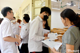 Đắn đo chọn trường vì học phí đại học
