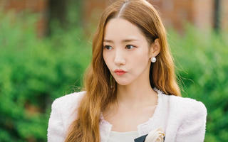 Park Min Young chia tay bạn trai đại gia từng ngồi tù vì gian lận tài chính