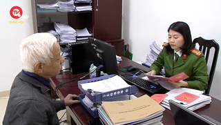 Cùng chương trình 'Đối thoại số' từng bước đơn giản hóa trong quản lý và sử dụng Sổ hộ khẩu điện tử