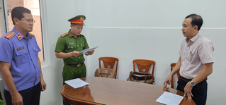 Vì sao Phó chủ tịch xã và một cán bộ địa chính ở Phú Quốc bị bắt?