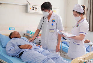 Quảng Nam: Ăn cá nóc, 3 ngư dân nguy kịch