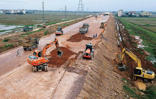 Bàn giao gần 608 km mặt bằng dự án cao tốc Bắc - Nam