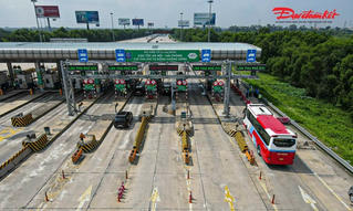 Bộ GTVT yêu cầu khẩn trương khắc phục lỗi thu phí không dừng