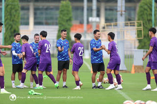 HLV Hứa Hiền Vinh chia sẻ mục tiêu phát triển U19 Việt Nam