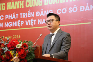 Báo chí đồng hành cùng doanh nghiệp với công tác phát triển Đảng