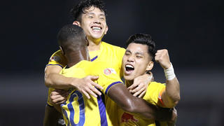 Vòng 8 V -League: Khách gặp khó