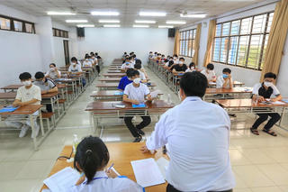 Trả trường chuyên về đúng nghĩa