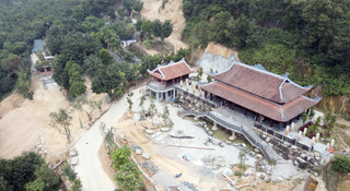 Hà Nội: 'Điểm danh' loạt biệt thự, chung cư mini không phép