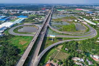 Tiếp tục thúc tiến độ đầu tư công