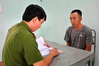 Quảng Nam: Mâu thuẫn trong đánh bài, thanh niên đâm bạn trọng thương
