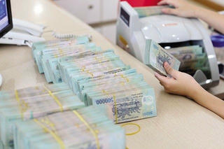 Tín dụng tháng 8 tăng trưởng trở lại