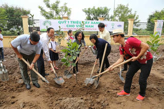 Tiên phong thực hiện cam kết của chính phủ về Net Zero 2050, Vinamilk dành 15 tỷ đồng trồng cây để trung hòa carbon