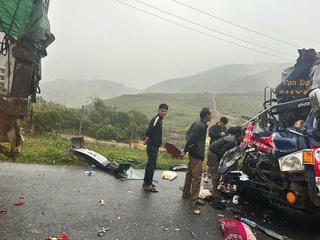 Tai nạn trên cao tốc, hai người bị thương nặng