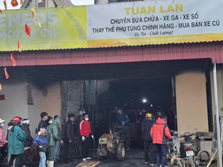 Cháy cửa hàng sửa chữa xe máy khiến 3 mẹ con thiệt mạng