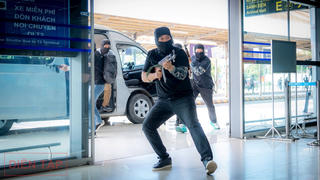 An ninh sân bay Nội Bài diễn tập ứng phó tình huống khủng bố đột nhập