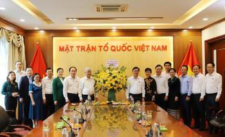 Tiếp tục củng cố, mở rộng khối đại đoàn kết toàn dân tộc