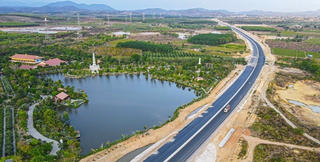 Bộ GTVT điểm tên loạt nhà thầu khiến dự án cao tốc Phan Thiết - Vĩnh Hảo chưa thể đi vào hoạt động