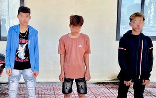 Thiếu niên đi xe máy gây tai nạn rồi đổi người điều khiển nhằm thoát tội 