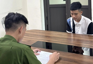 Bắt giữ đối tượng đập vỡ kính 9 ô tô ở Hà Nội