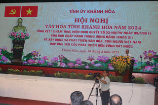Khánh Hòa 10 năm xây dựng và phát triển văn hóa con người Việt Nam