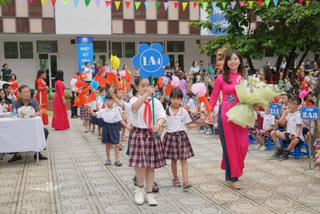 Từng bước giải quyết tình trạng thiếu trường lớp