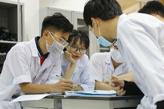 Điểm chuẩn nhiều trường Đại học Y Dược năm 2022 tăng - giảm thế nào?