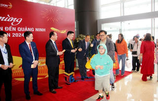 Sân bay Vân Đồn đón chuyến bay đầu tiên của năm Giáp Thìn