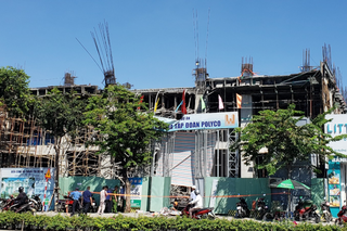 Đà Nẵng: Sập giàn giáo công trình xây dựng, 5 người thương vong