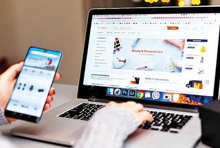 Thương mại điện tử tăng trưởng mạnh mẽ