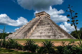 Giải mã bí ẩn về lễ hiến tế Maya