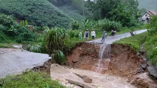 Thủ tướng yêu cầu chủ động ứng phó, khắc phục hậu quả mưa lũ