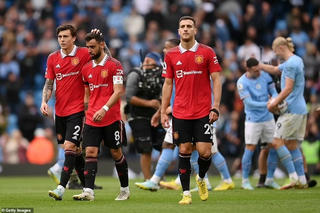 'Quỷ đỏ' nhận thất bại cay đắng 3-6 trước Man City