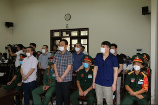 Vụ buôn lậu gần 200 triệu lít xăng: Cựu Tư lệnh Vùng Cảnh sát biển báo tọa độ để tàu buôn lậu không bị kiểm tra