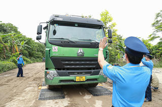 Hà Nội: 2.688 xe kinh doanh vận tải vi phạm tốc độ bị thu hồi phù hiệu, biển hiệu